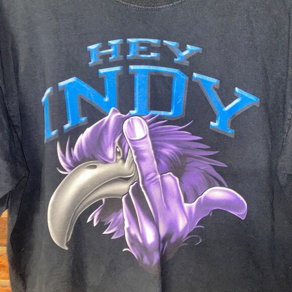 Baltimore Ravens NFL "Hey Indy" Middle Finger Graphic T-Shirt Men's Size XL - Picture 2 of 4